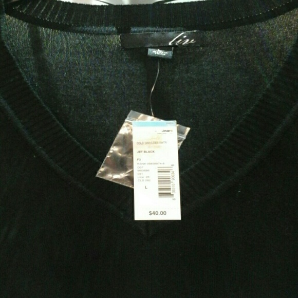 Black cold shoulder top - Picture 2 of 7